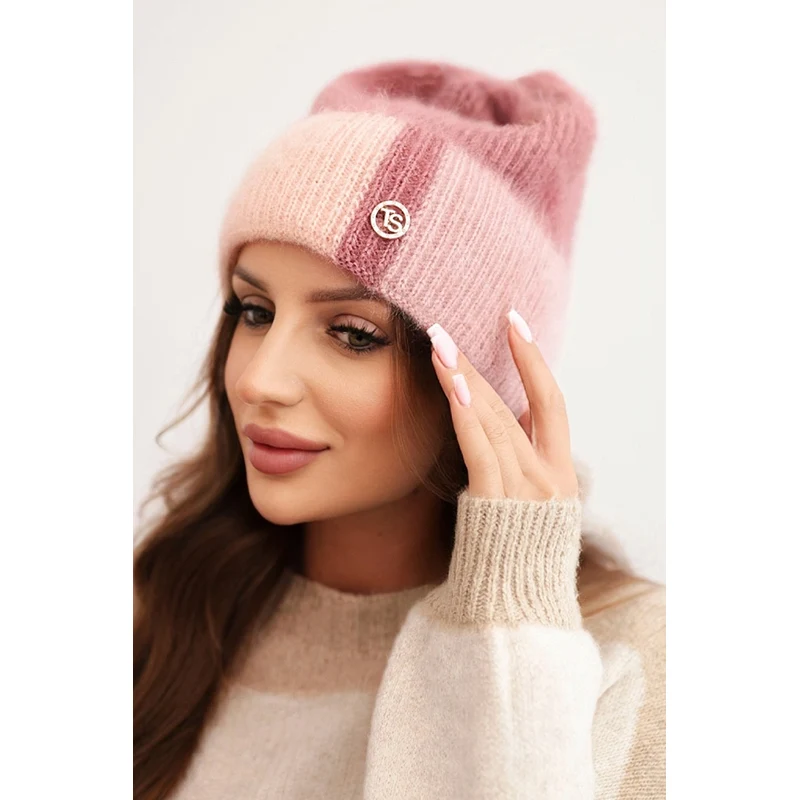 Polski Kesi Dámska čiapka farebná z viskózy s ozdobným gombíkom ružová 66045170