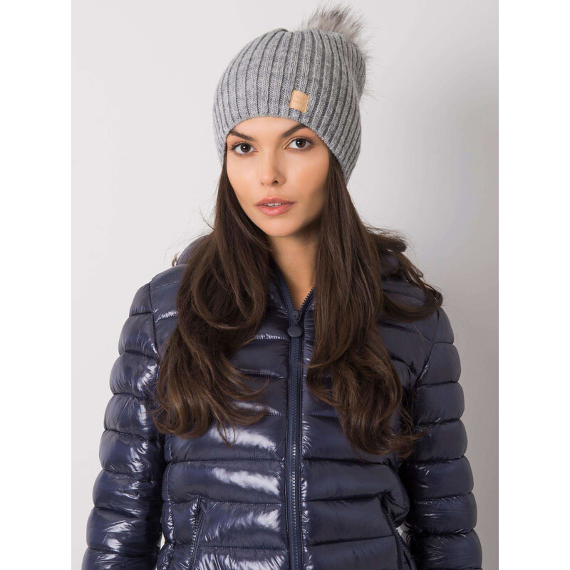 RUE PARIS Šedá čiapka s chlpatým brmbolcom -JK-SK-24.30-grey 57948604