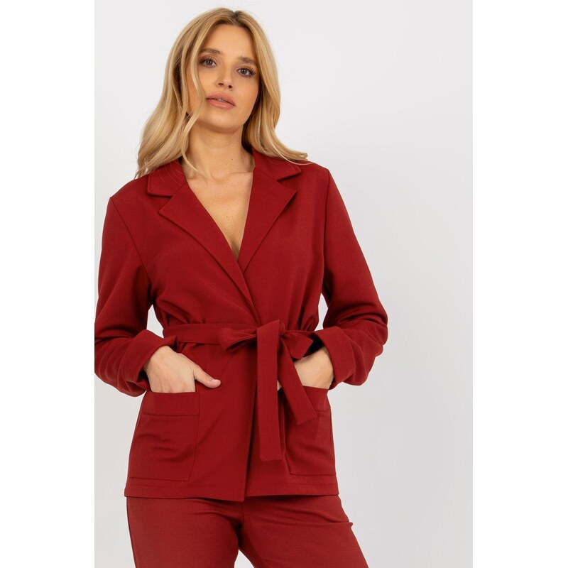 MladaModa Elegantné sako s vreckami a opaskom model 79851 bordové 66170025