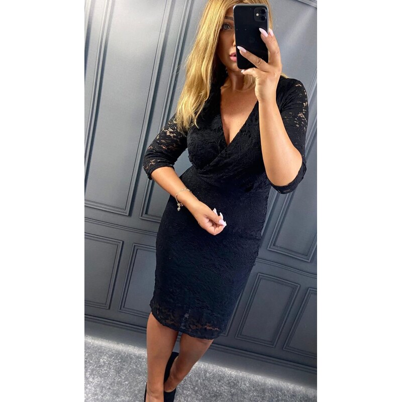 Priliehavé čipkované šaty čierne 66185819