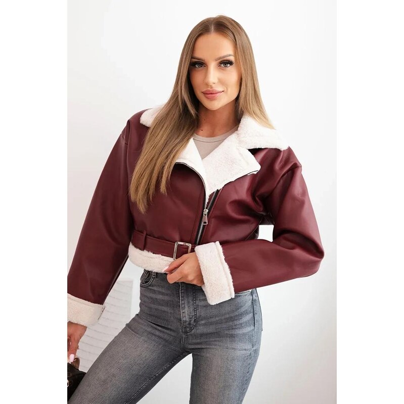 MladaModa Krátka zateplená koženková bunda na zips s opaskom model 65626734