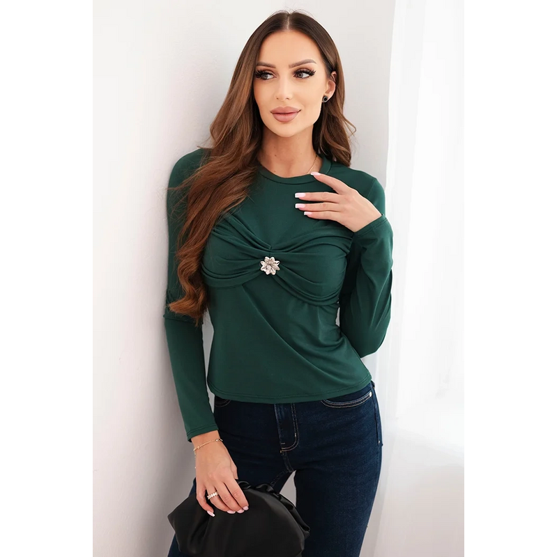 Kesi Dámska blúza z viskózy priliehavá s nariasením a brošňou 66362565