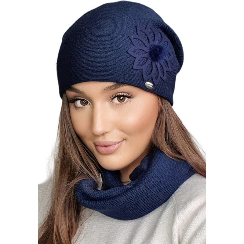 Kamea Tmavomodrá dámska čiapka s kvetom Apatyt, Farba tmavomodrá 66381185