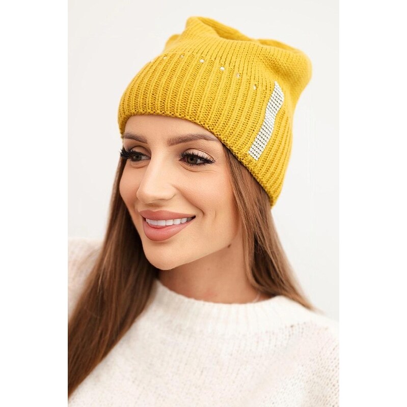 MladaModa Dámska čiapka s aplikáciou zo zirkónov K453 horčicová 66389644