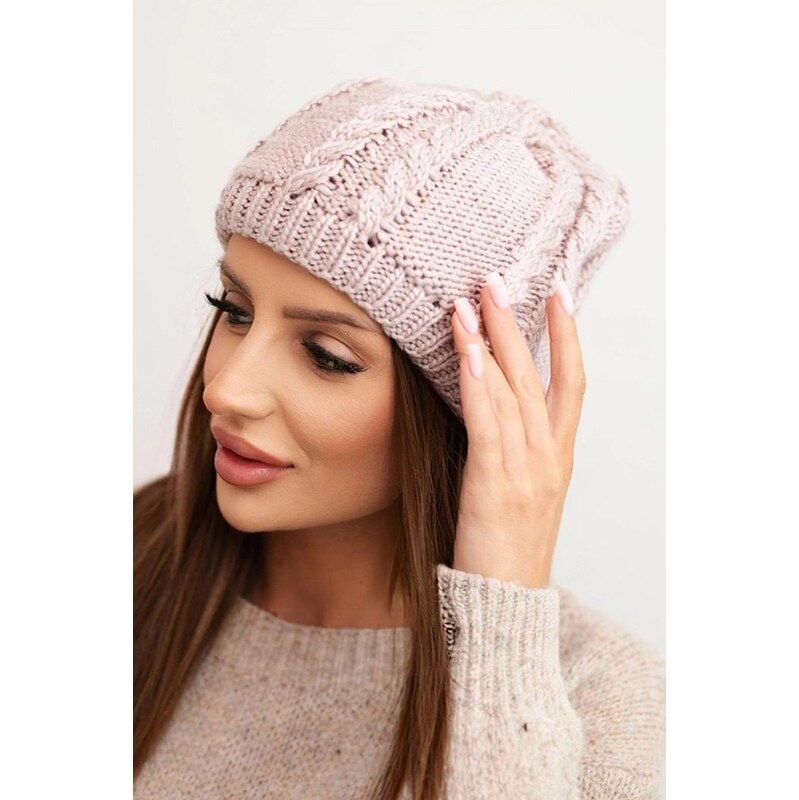 MladaModa Dámska čiapka s vrkočovým vzorom model K452 fialová 66389652