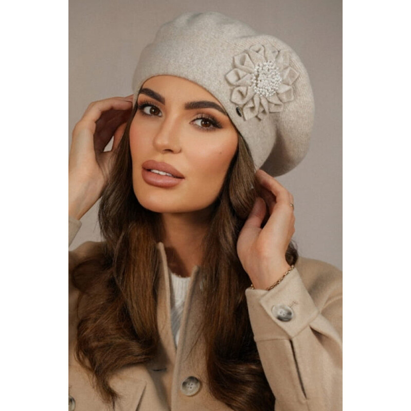 Kamea Béžová dámska elegantná baretka s kvetom Peonia, Farba béžová 66390443