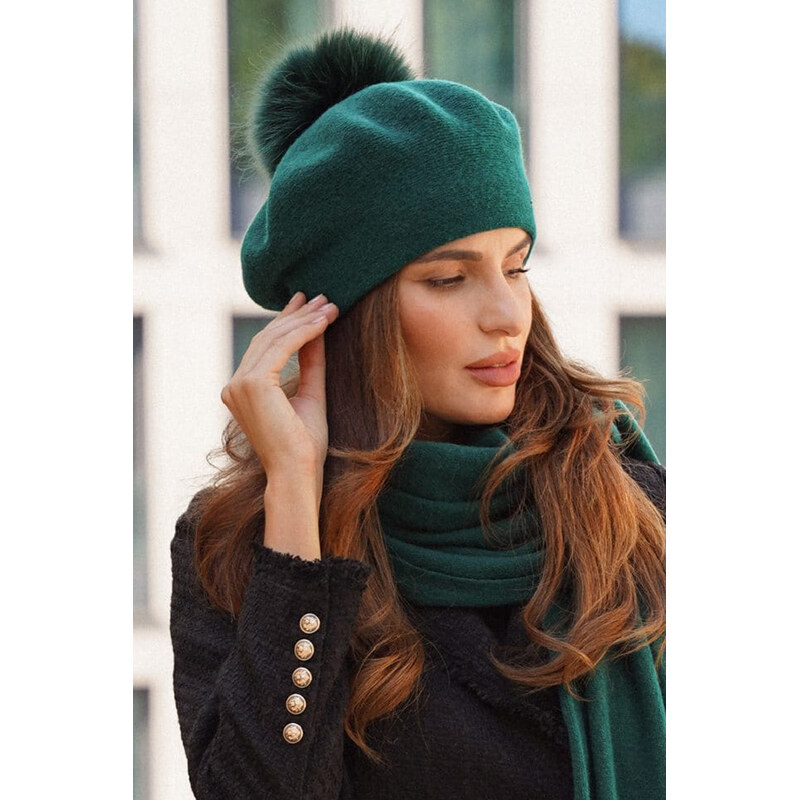 Kamea Zelená elegantná dámska baretka s brmbolcom Fuji, Farba zelená 66399667