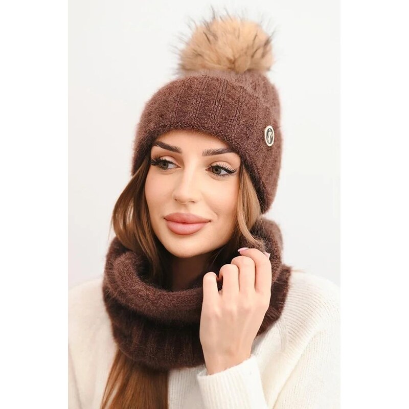 MladaModa Komplet - dámska čiapka s brmbolcom + komín CZ20 hnedý 66389725