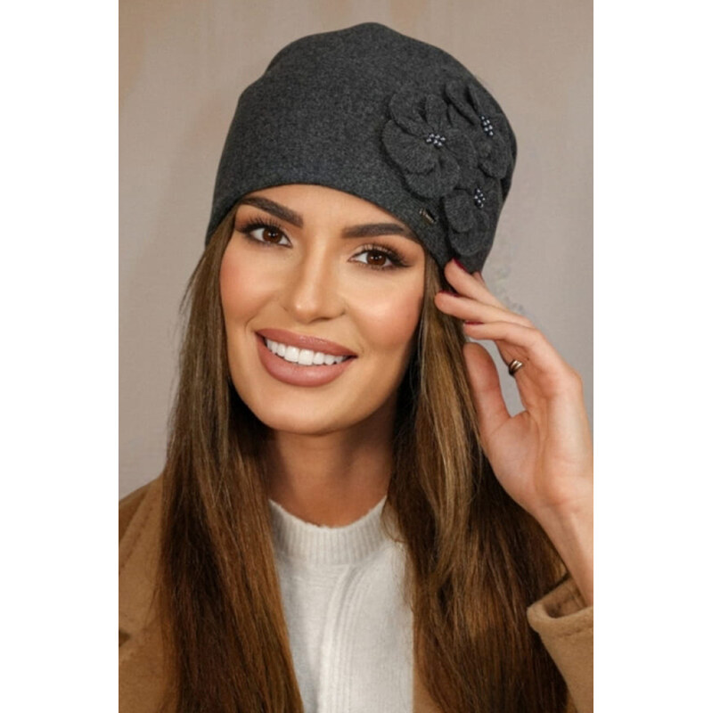 Kamea Grafitová luxusná elegantná dámska čiapka na zimu s kvietkami 66563813