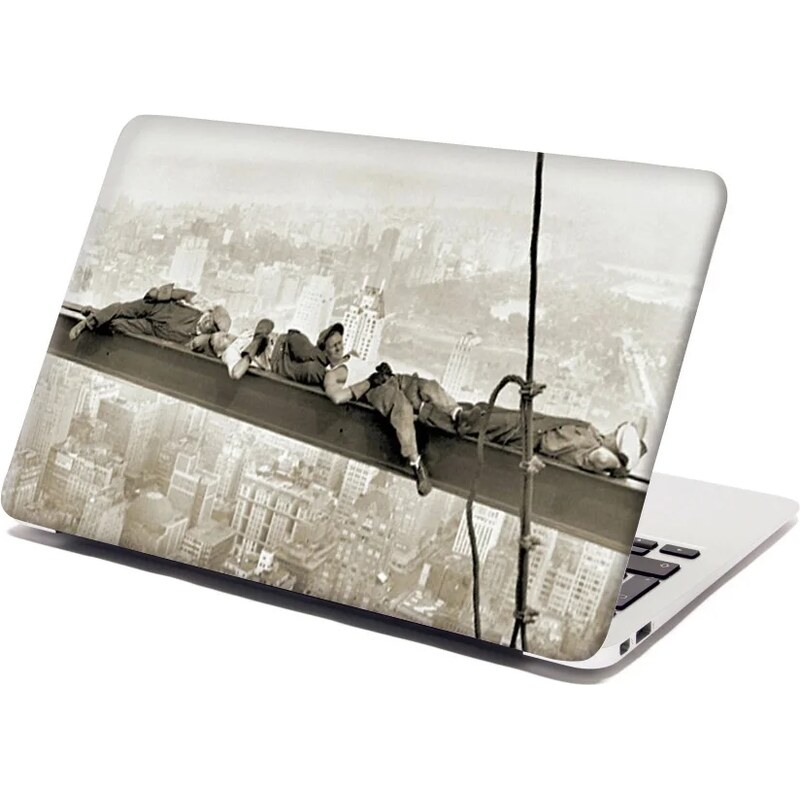 Sablio Samolepka na notebook Ležiaci stavbári na traverze 65102082