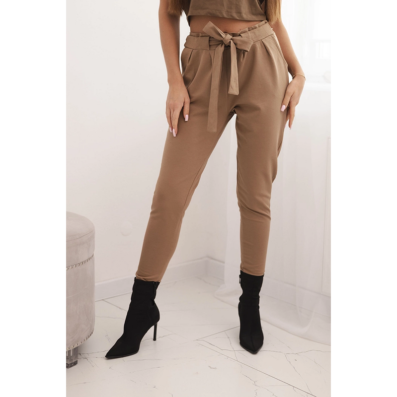 Kesi Dámske nohavice z bavlny so šnúrkou v páse a zúženými nohavicami 68161580