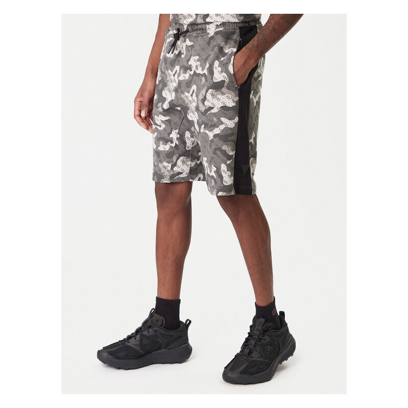 Športové kraťasy Guess 66615461