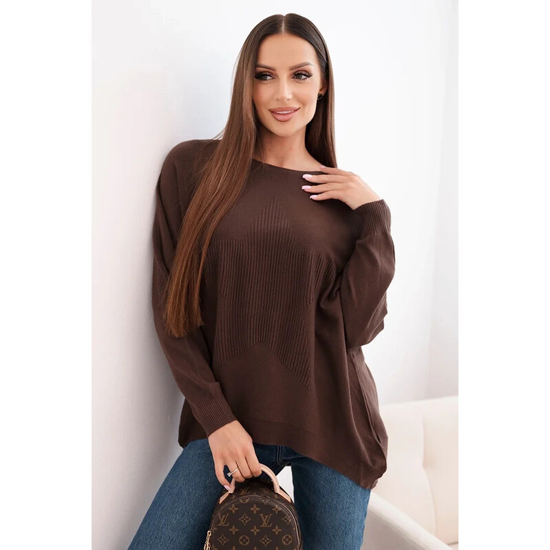 K-Fashion Dámsky sveter s dlhším chrbtom a vyrazenou hviezdou hnedej 66657719