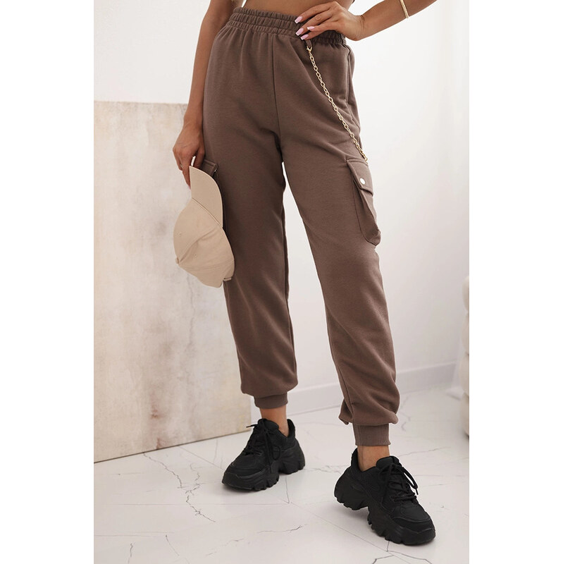 K-Fashion Dámske bavlnené cargo nohavice s vreckami a retiazkou mocca 67260997