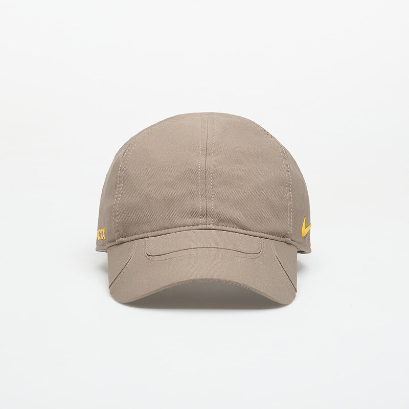 Šiltovka Nike x NOCTA S.S.C. Cap CS Olive Grey/ Yellow Ochre M/L 66675891