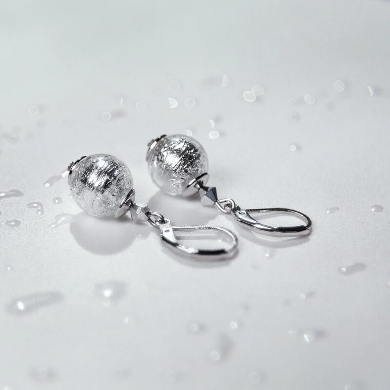 Lampglas Elegantné náušnice Ice Ice Baby s rýdzim striebrom v perlách 66675849