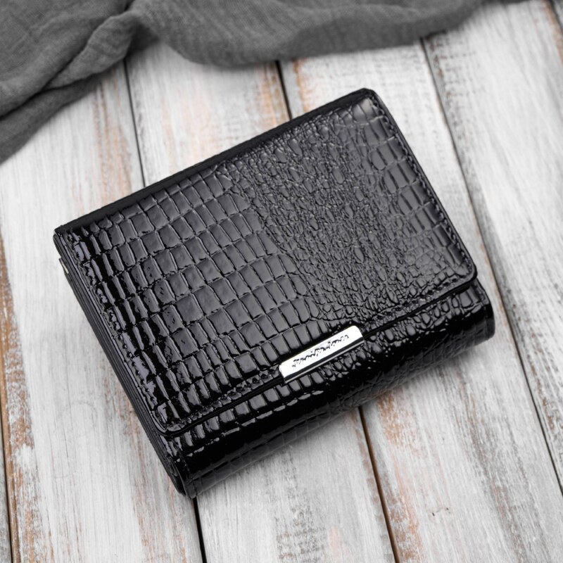 Jennifer Jones Malá lakovaná dámská peňaženka z krokodílej kože s RFID 66676019