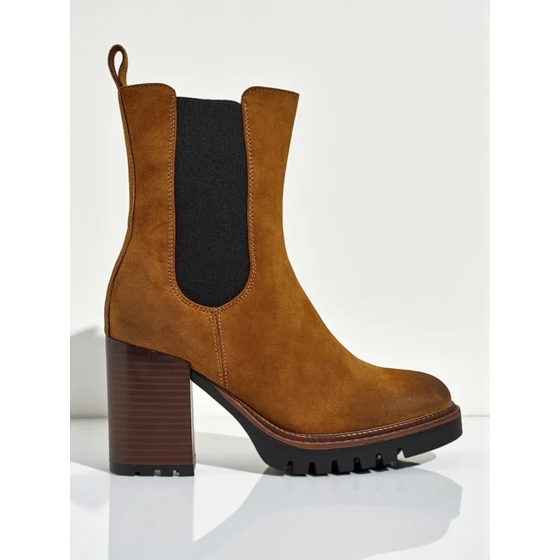 Dámske členkové topánky na podpätku Resti Soreya 66683182