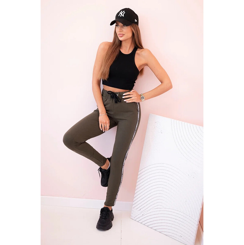 K-Fashion Dámske tepláky s opaskom a šnúrkou na stiahnutie khaki 65720775