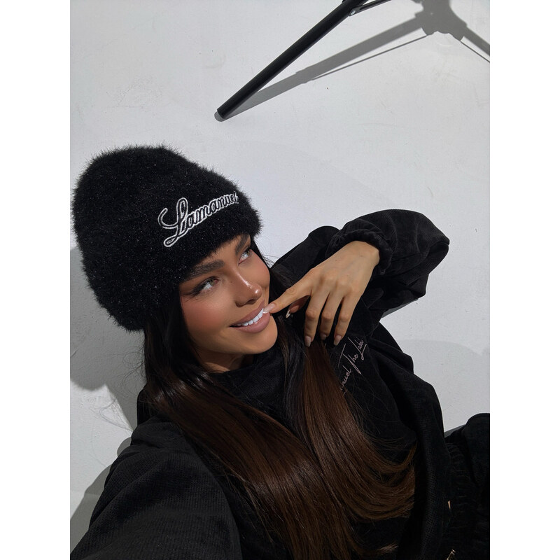 LaManuel Dámska zimná čierna čiapka s jemnými trblietkami SNOWY 66840756