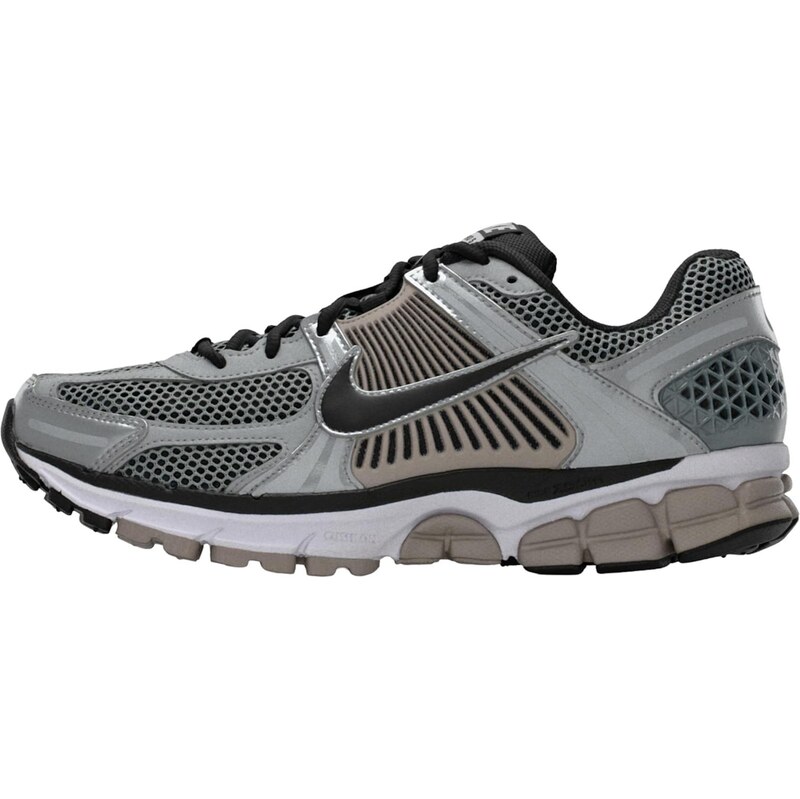 Nike Sportswear Nízke tenisky ZOOM VOMERO 5 béžová / sivá / strieborná 66846735