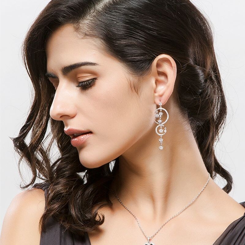 SWAROVSKI Elements Swarovski e. dámske dlhé visiace náušnice Moonlit 66862810