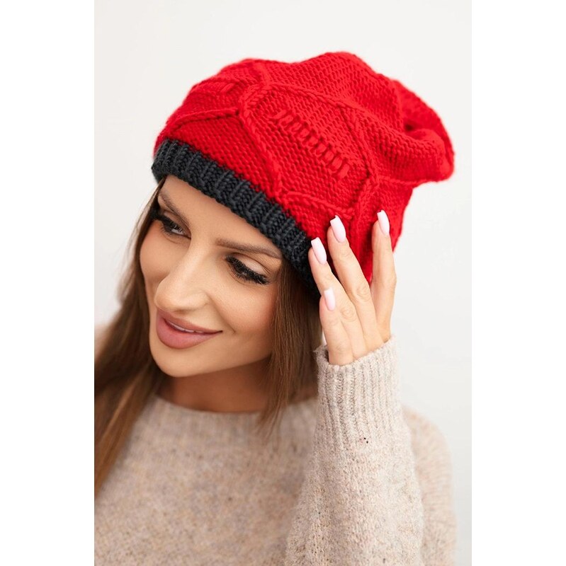 MladaModa Dámska čiapka s prepletaným vzorom model K443 červená 66882721