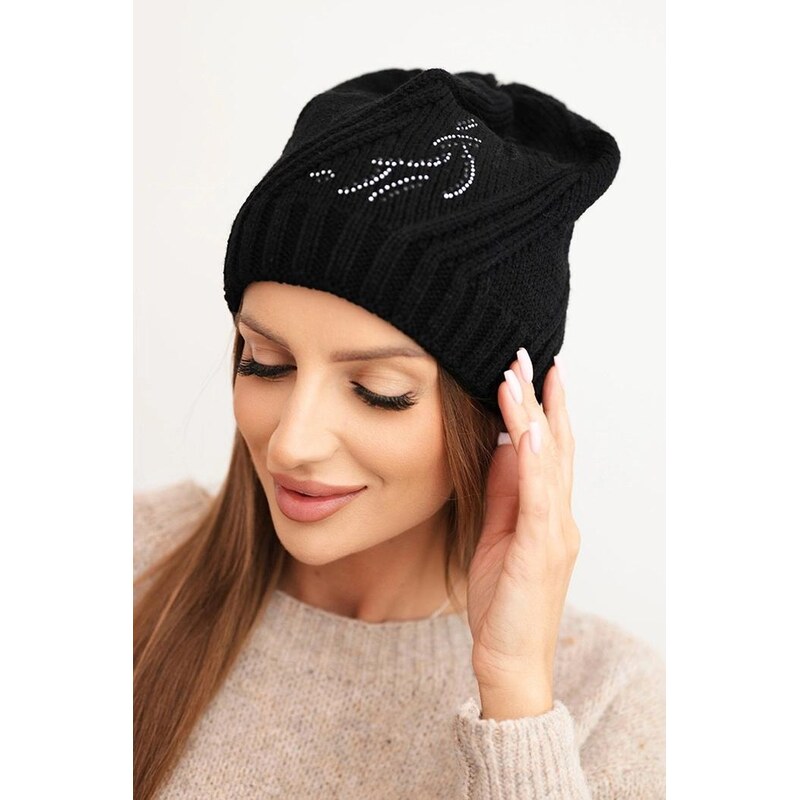 MladaModa Dámska čiapka zdobená kamienkami model K442 čierna 66882725