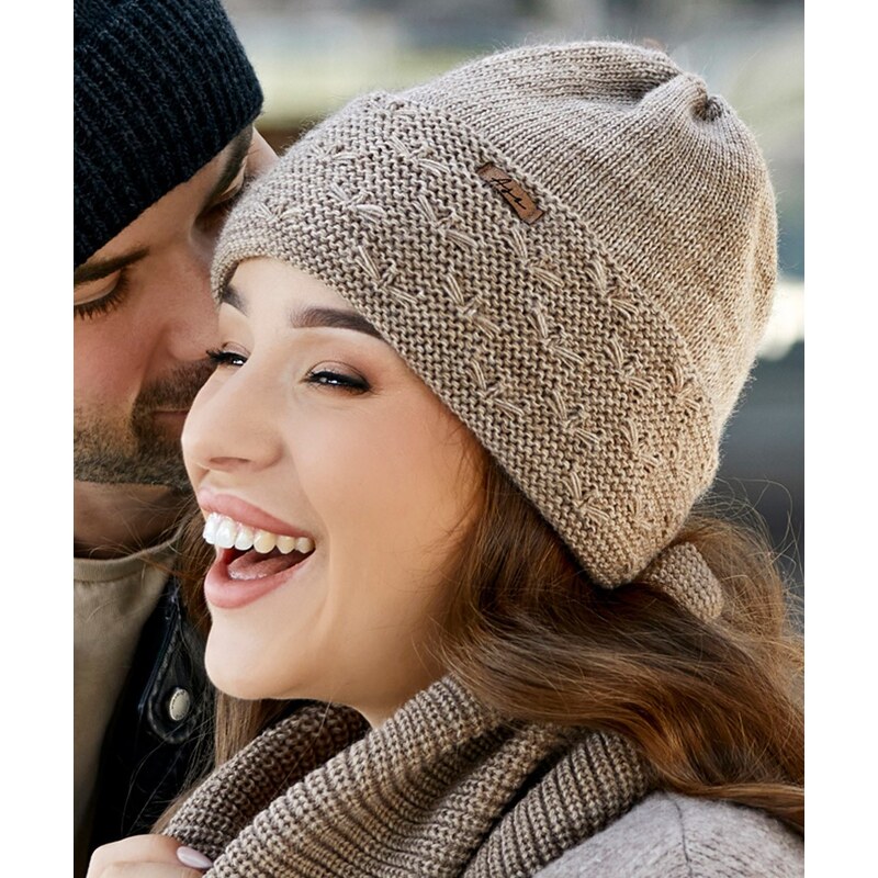 AJS Čiapka AJS-46-583 E-pudrová 54-56 66679077