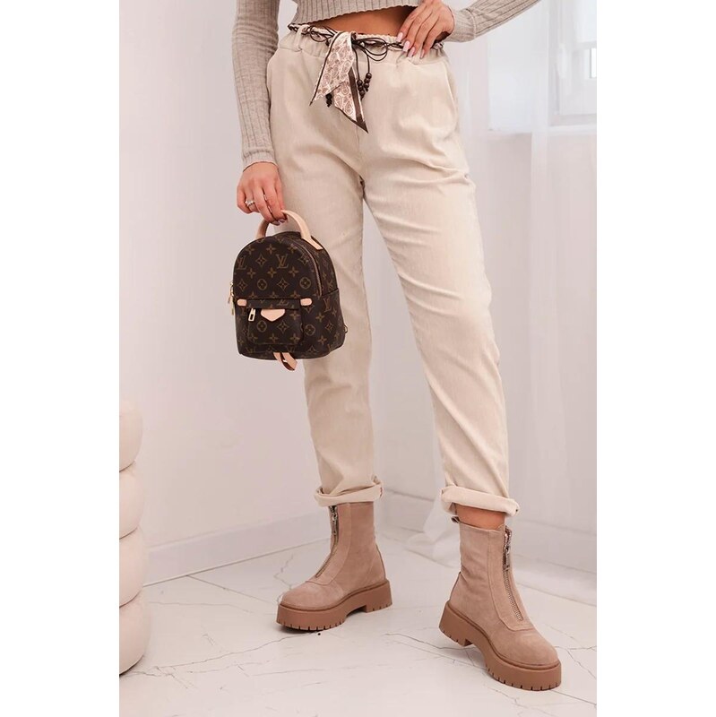 MladaModa Viskózové nohavice so šatkovým opaskom model 52293-7 béžové 66891512