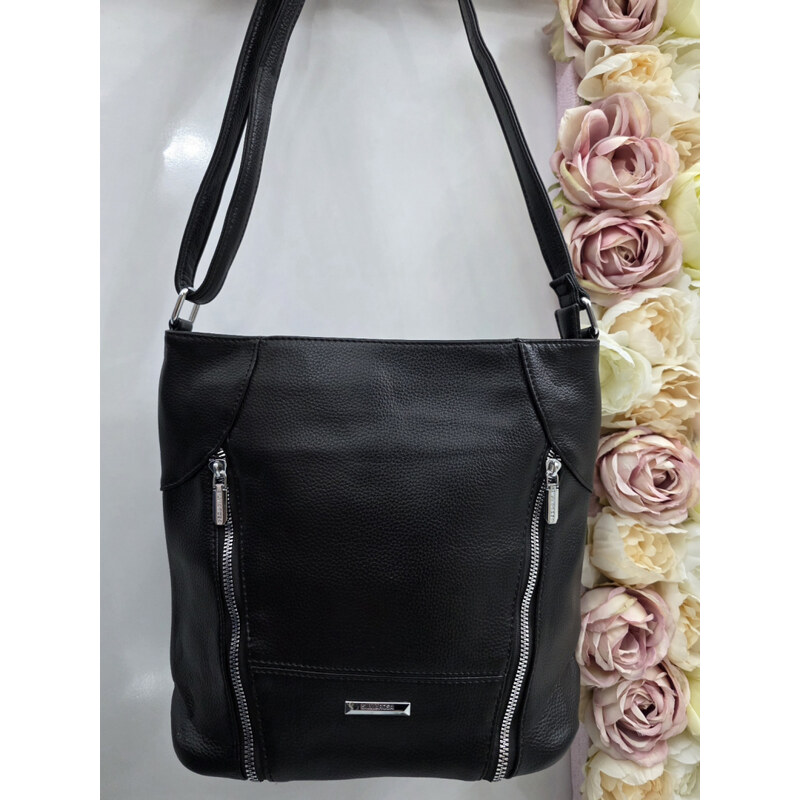 E-shop Katrins Fashion Jednoduchá čierna crossbody kabelka