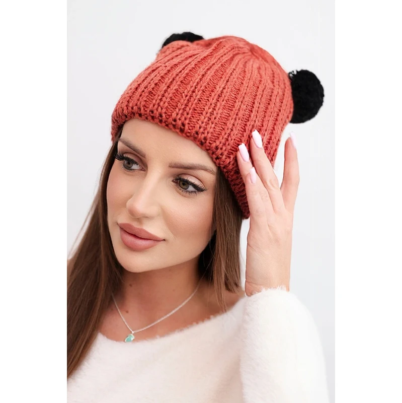 Dámska zimná čiapka s brmbolcami Kesi 66951608