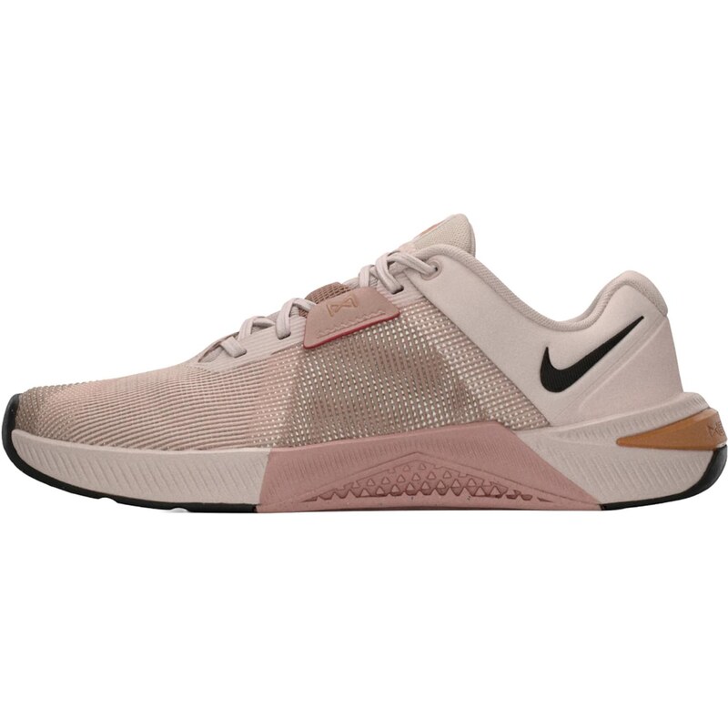NIKE Športová obuv METCON 10 brokátová / pastelovo červená / čierna 66951992