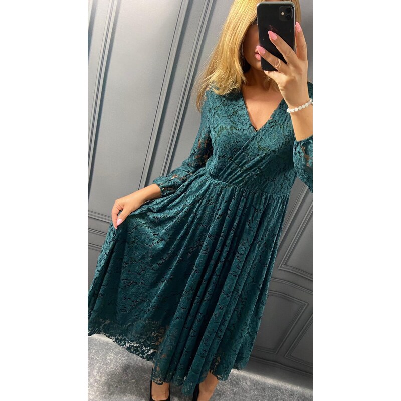 Dlhé čipkované šaty so zavinovacím výstrihom zelené 66956774