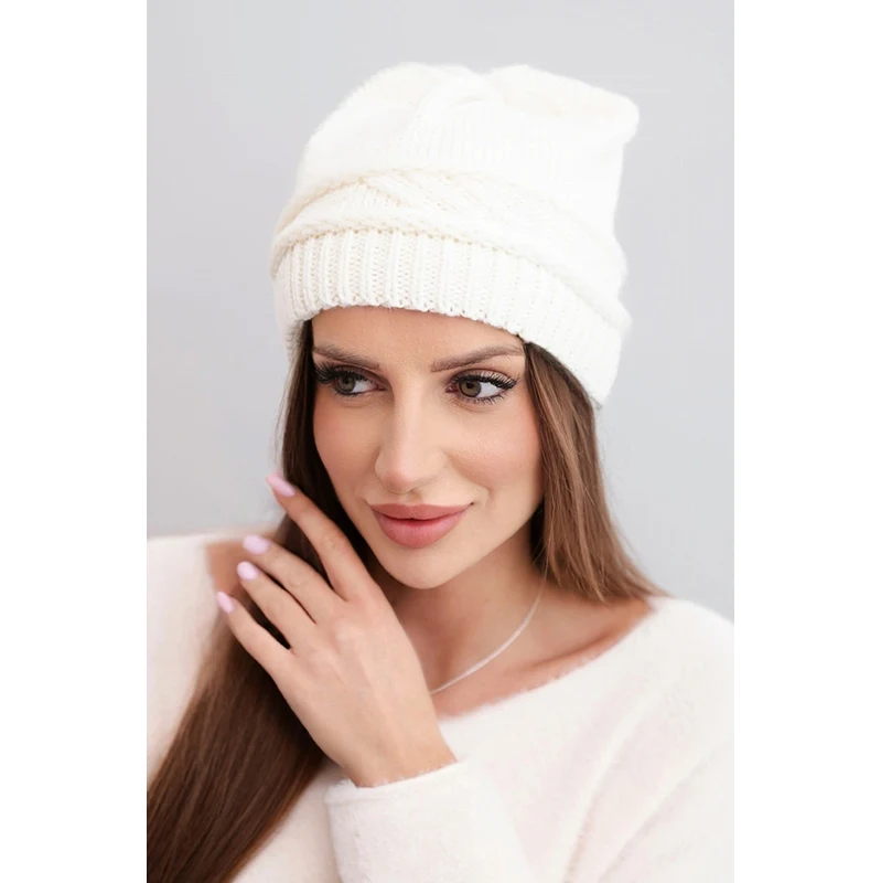 Kesi Dámska zimná čiapka s pleteným vzorom K428 ecru 66958482