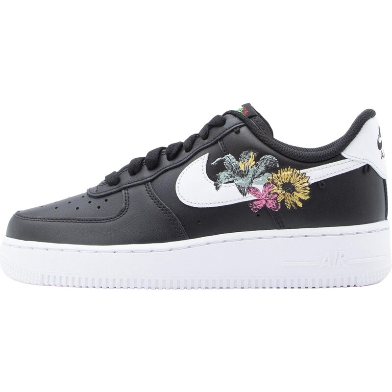Nike Sportswear Nízke tenisky Air Force 1 07 Premium pastelovo modrá / 67000169
