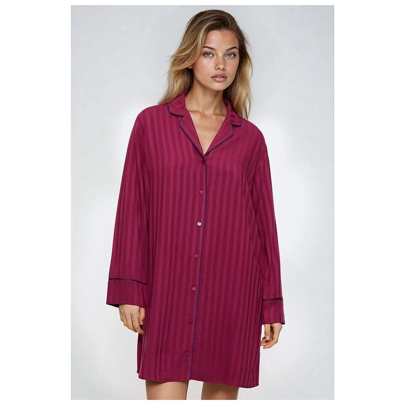 Triumph Nočná košeľa z viskózy Amourette Jacquard NDW bordová 65490109