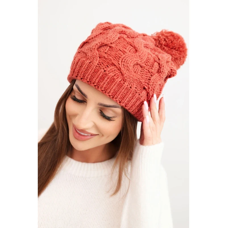 Kesi Dámska zimná čiapka s pleteným vzorom a brmbolcom 67036051