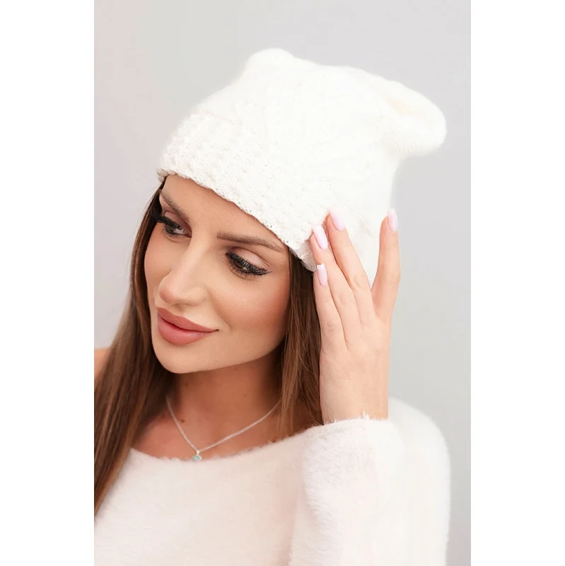 Dámska zimná čiapka Kesi s reliéfnym vzorom ecru 67086079