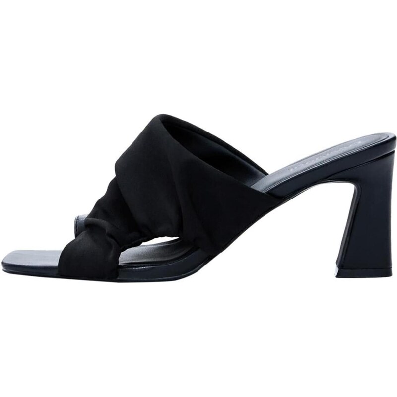 Desigual Šľapky čierna 67103673