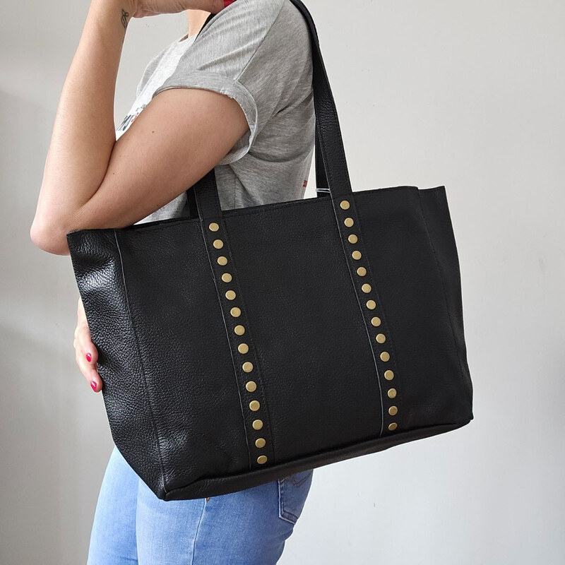 Vera Pelle Čierna kožená kabelka na rameno BLAIRE 67113535