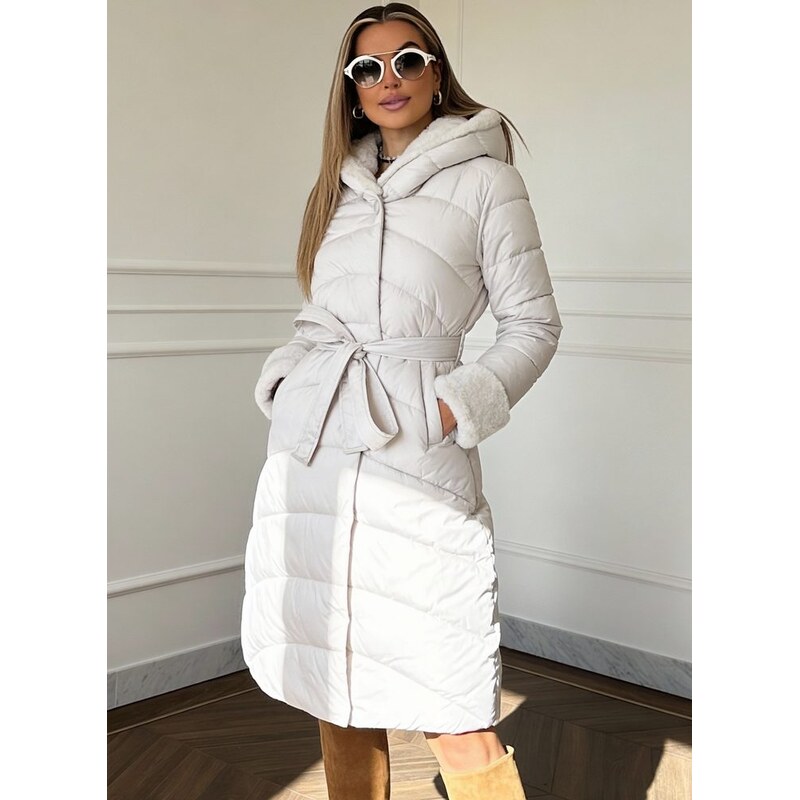 Due Linee Dámská zimní bunda krémová s páskem 65628070