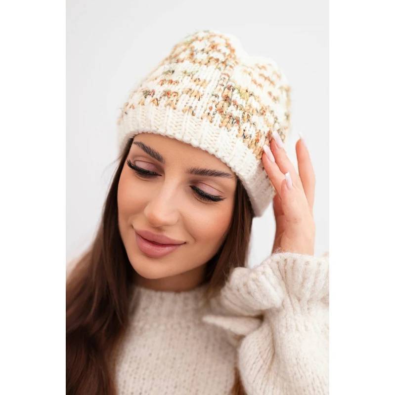 Kesi Dámska zimná čiapka s dekoratívnymi kryštálmi 67182386