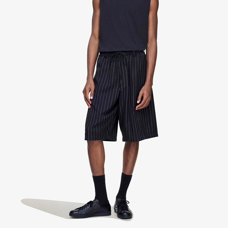 Šortky Y-3 Sport Uniform Pinstripe Track Trousers Black M 67205453