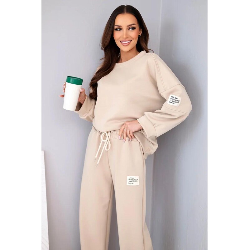 MladaModa Tepláková súprava s nášivkou model 24899 béžová 67905294