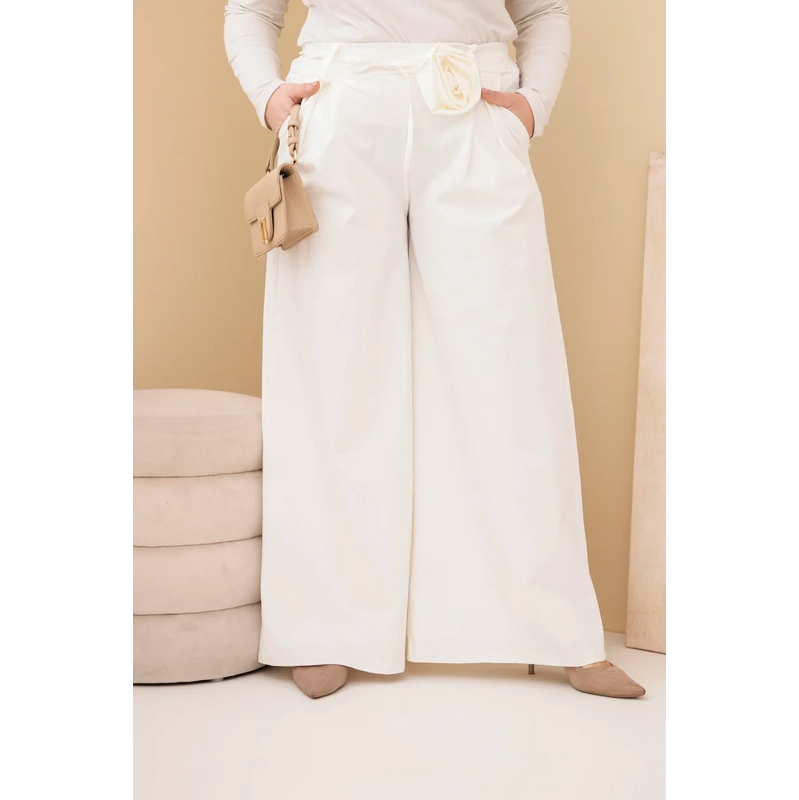 Kesi Dámske nohavice Plus Size s širokou nohavicou a ozdobou v páse 68161501