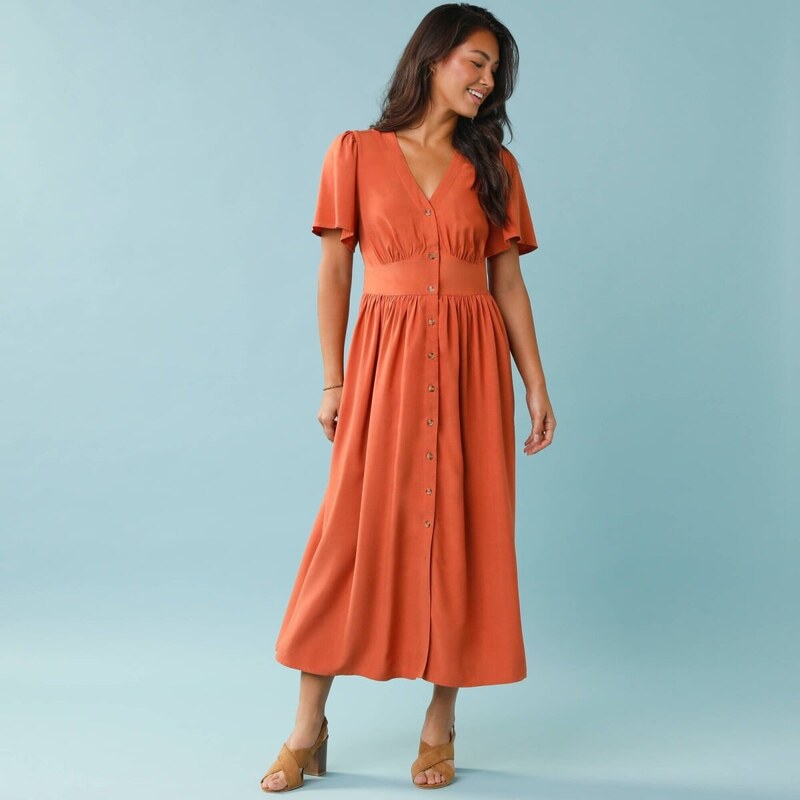Dlhé jednofarebné šaty s gombíkmi pre nižšiu postavu papriková 052 67387771