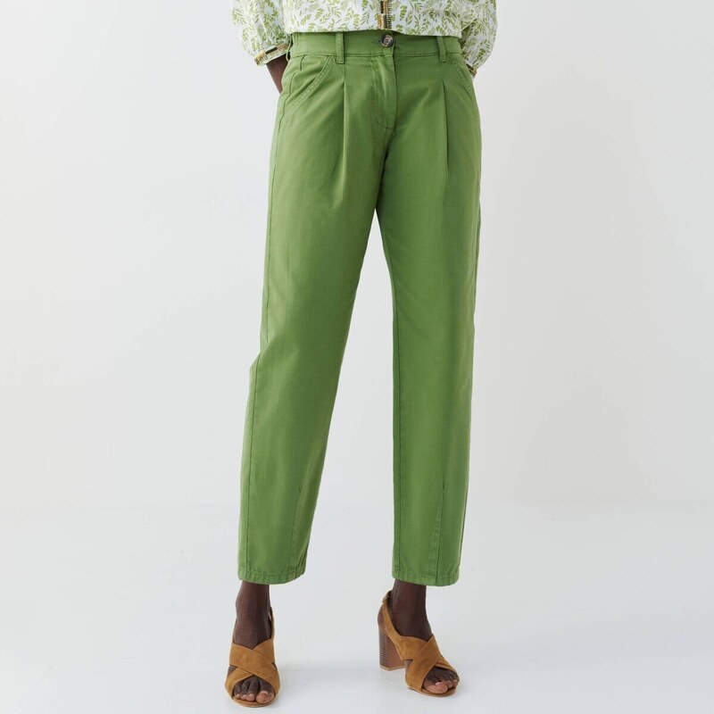 Nohavice so skladmi a záševkami na koncoch nohavíc machová 052 67387862