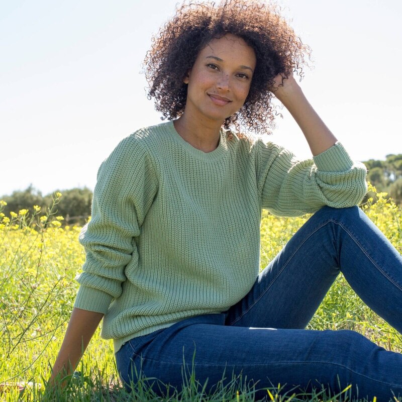 Pulóver s okrúhlym výstrihom a hladkým vzorom svetlozelená 052 67387986