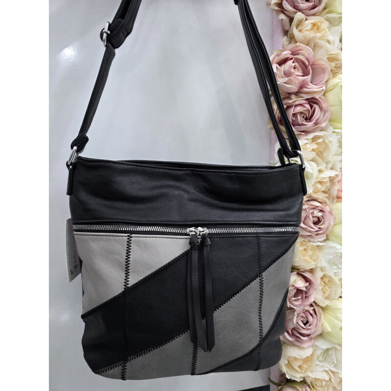 E-shop Katrins Fashion Čierna crossbody kabelka